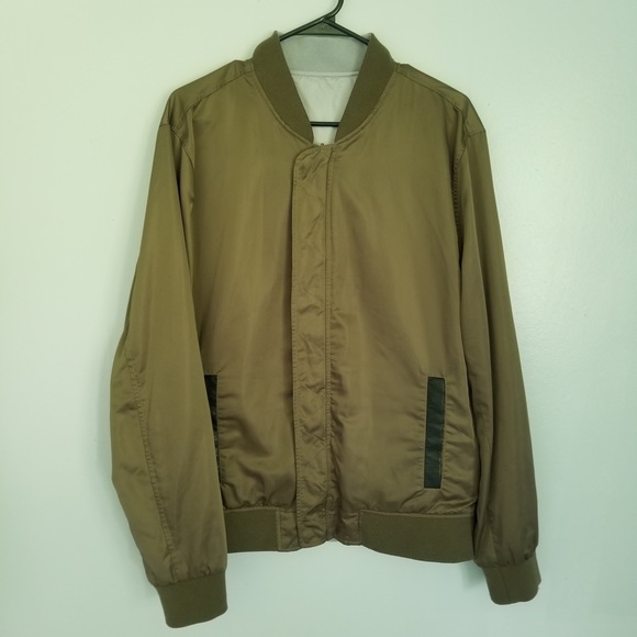 Guess Reversible 2 in 1 Silver Satin Bomber Jacket - Picture 3 of 8